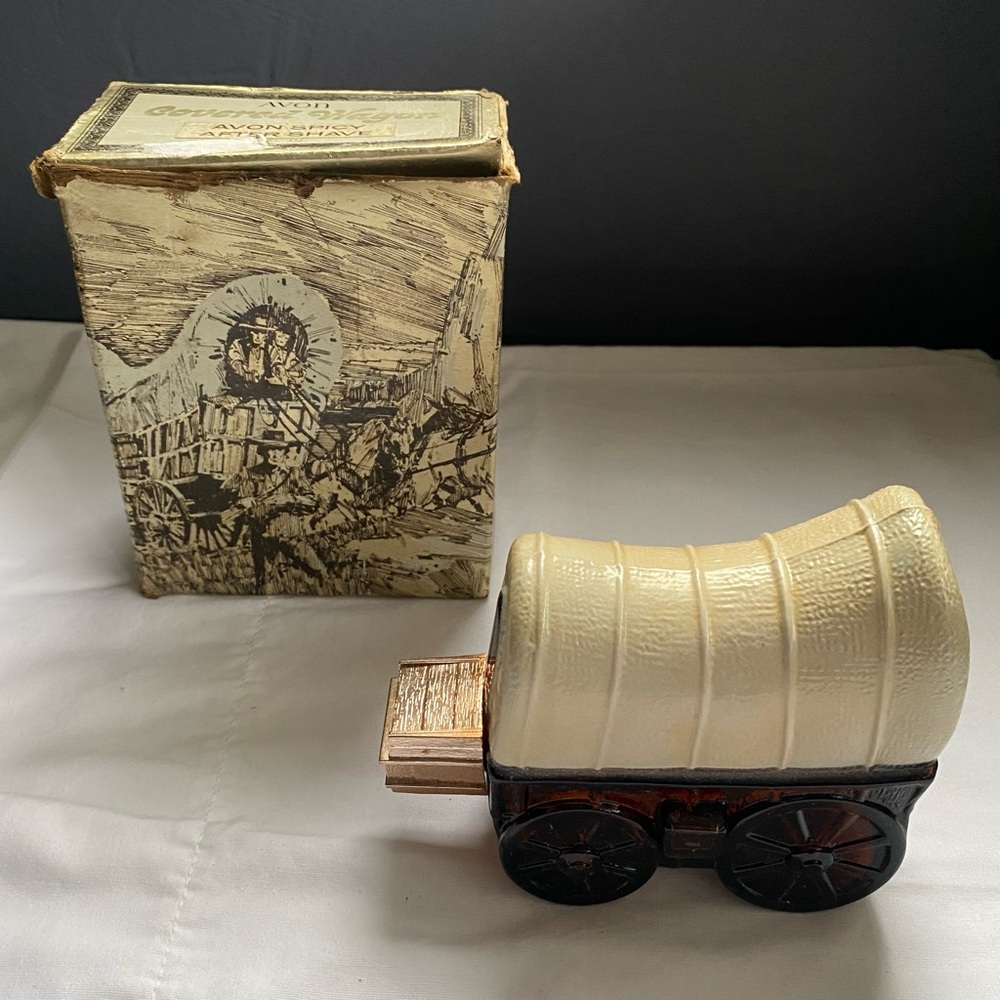 Vintage 1970s Avon Covered Wagon Spicy After Shave figural glass bottle- w box